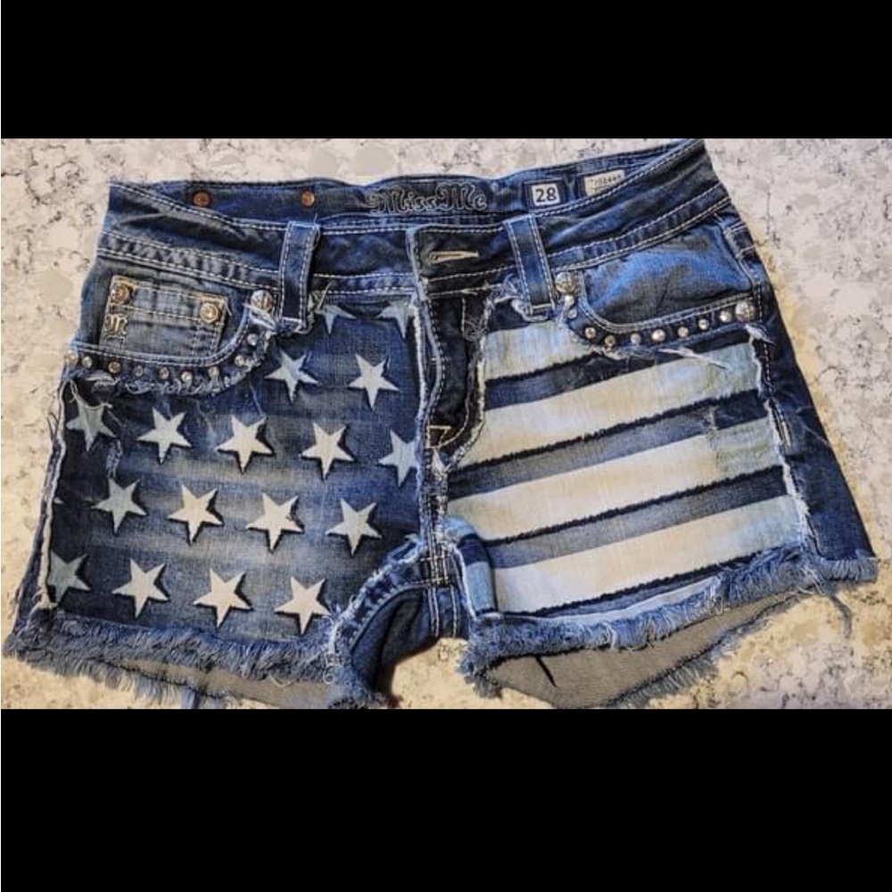 Like new Miss Me Stars and Stripes shorts. Super cute!